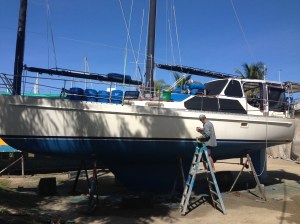 The anti fouling is finished- now to polish the hull