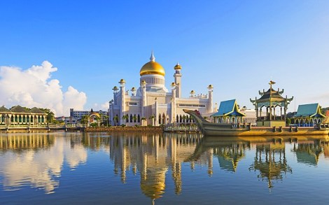 The Omar Sultan Ali Saiffuddin Mosque in Brunei